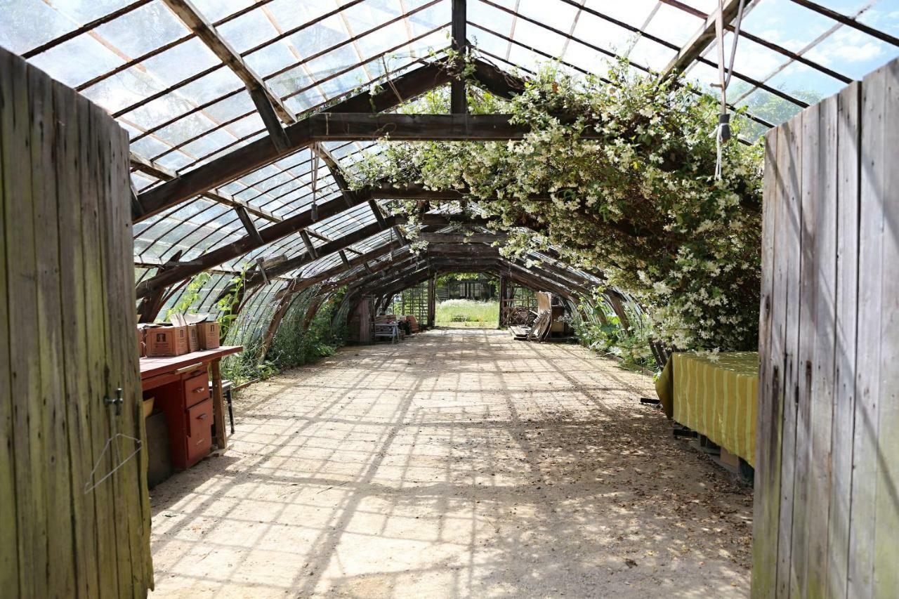 Le Jardin Des Sources Bed and Breakfast Terhulpen Buitenkant foto